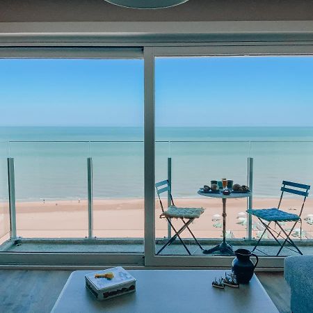 Genieten Van De Vlaamse Kust Met Prachtig Zeezicht De Haan Exterior photo