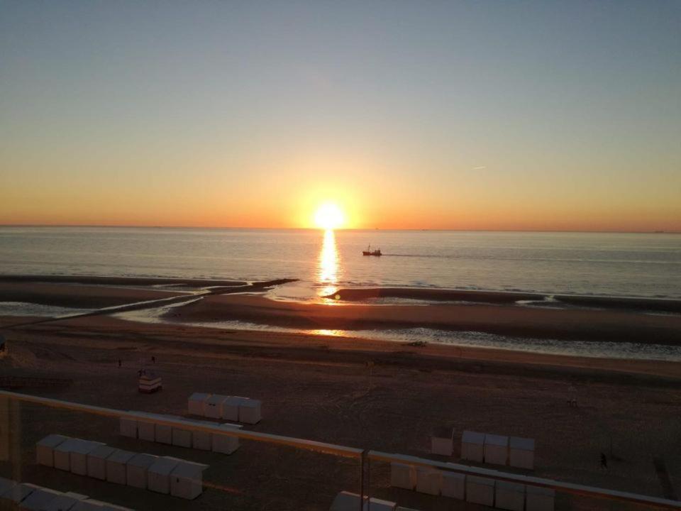 Genieten Van De Vlaamse Kust Met Prachtig Zeezicht De Haan Exterior photo